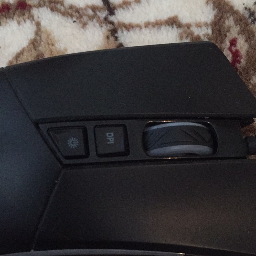 RGB GAMING MOUSE - Picture 3 of 3